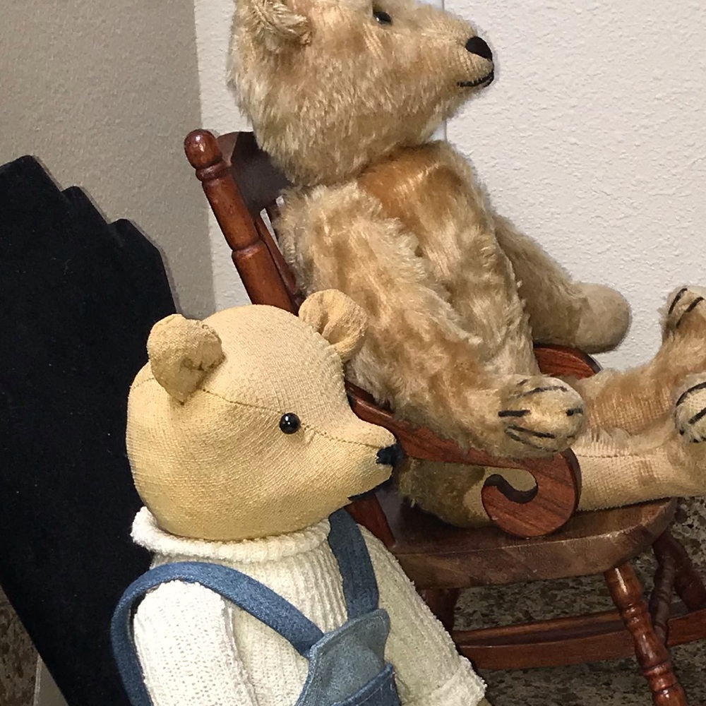 Vintage (antique) Steiff bears